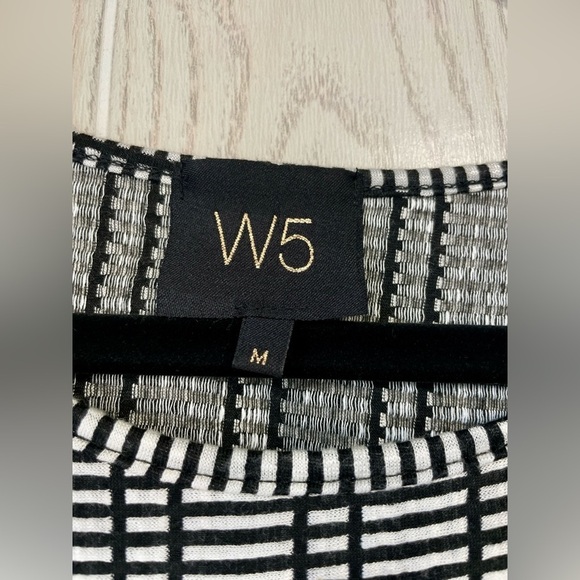 W5 Concepts Black White Tassel Trim Halter Top Size M NWOT - Picture 4 of 4